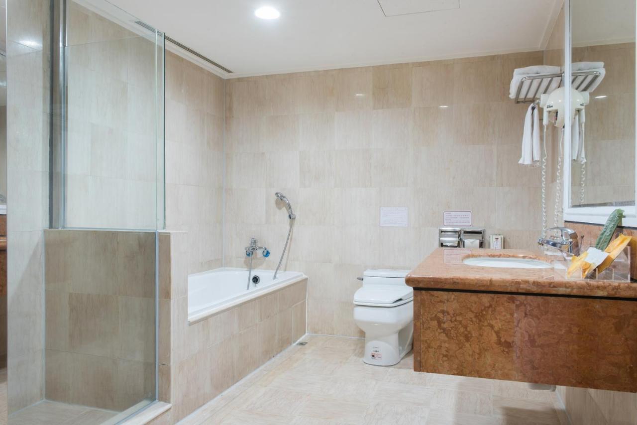 Hometel Hotel Kaohsiung Luaran gambar