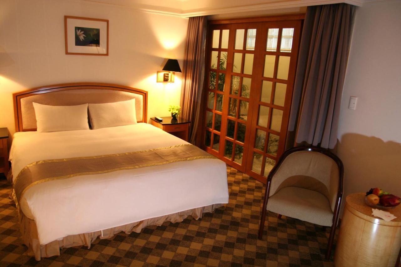 Hometel Hotel Kaohsiung Luaran gambar