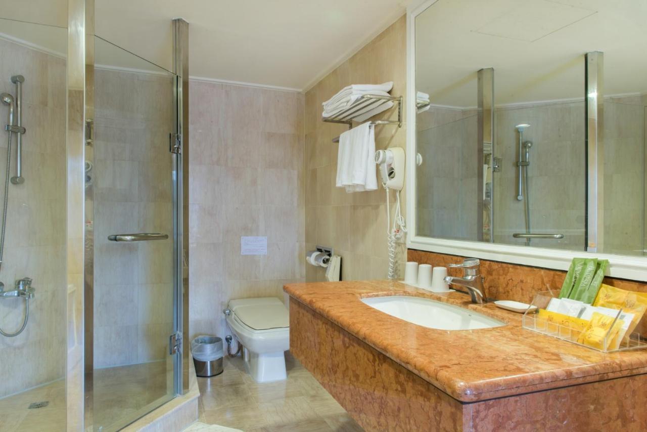 Hometel Hotel Kaohsiung Luaran gambar